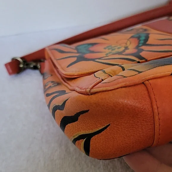 Anuschka hand painted leather medium flap messenger - Picture 9 of 16